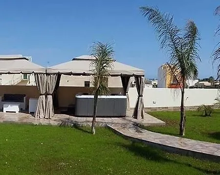 Samira 4*